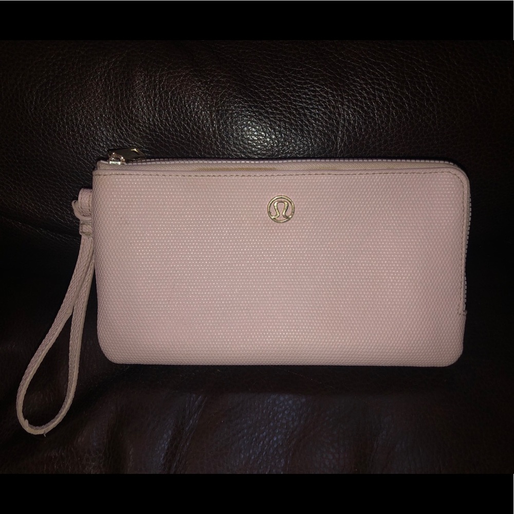 Lululemon wristlet wallet